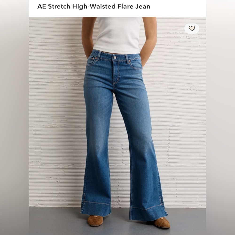 Awesome & Super flattering pair of American Eagle High Rise, Flare (wide leg) - Picture 12 of 13
